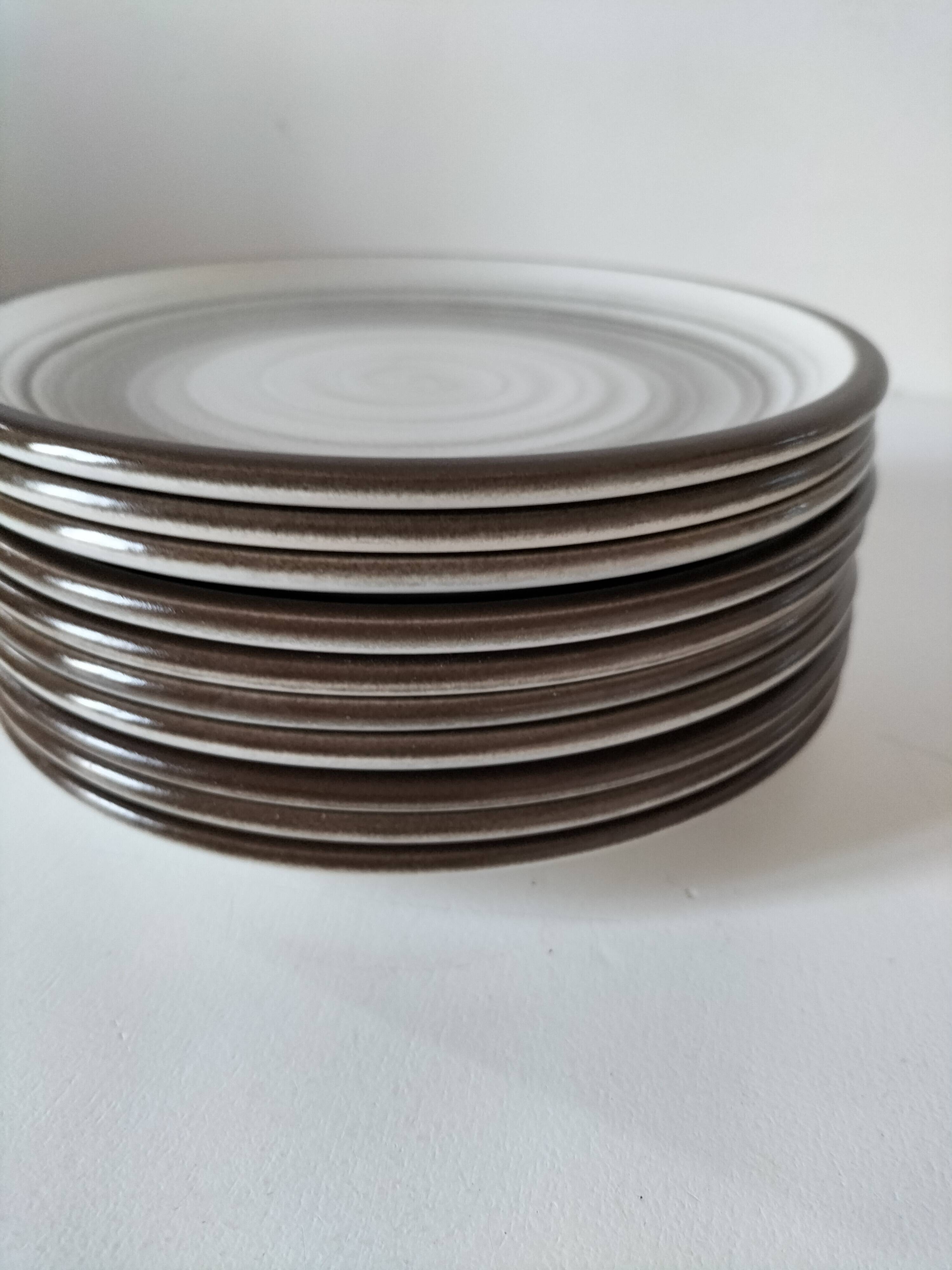 Set of 10 Salins plates with grey and brown mineral spiral decoration