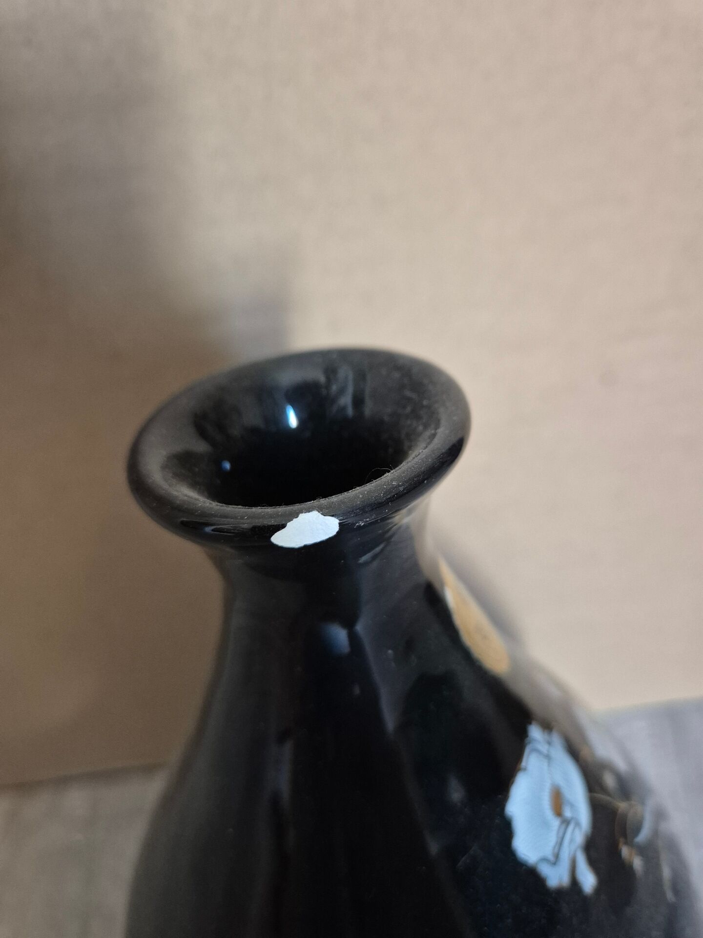 Ceramic vase