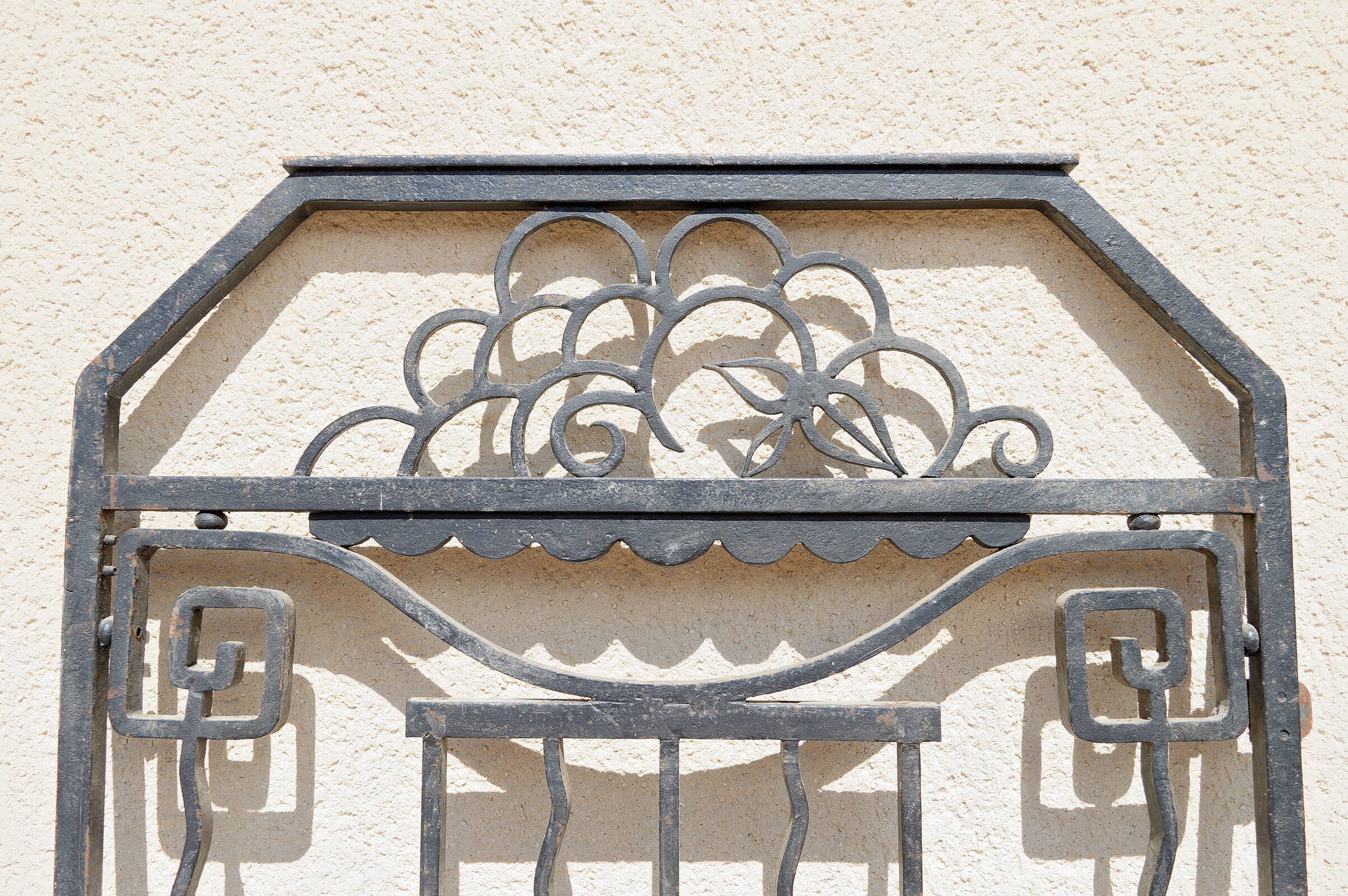 Pair of Art Deco wrought iron doors, circa 1925