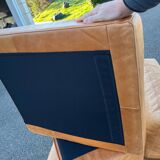 Paire de fauteuils chauffeuses contemporains cuir