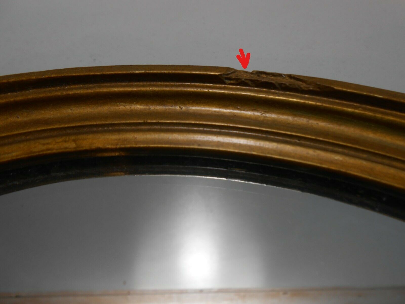 Oval mirror gilded wood