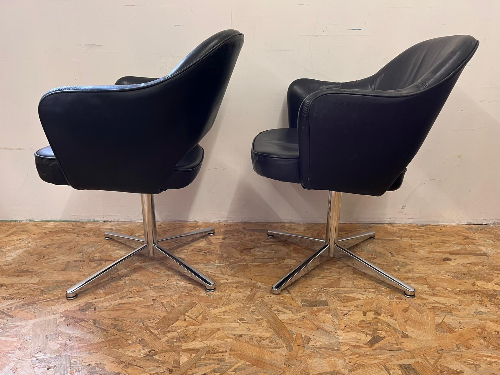 Two armchairs by Eero Saarinen for Knoll international