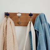 Vintage STYLE wall coat rack – purple metal and ceramic hooks