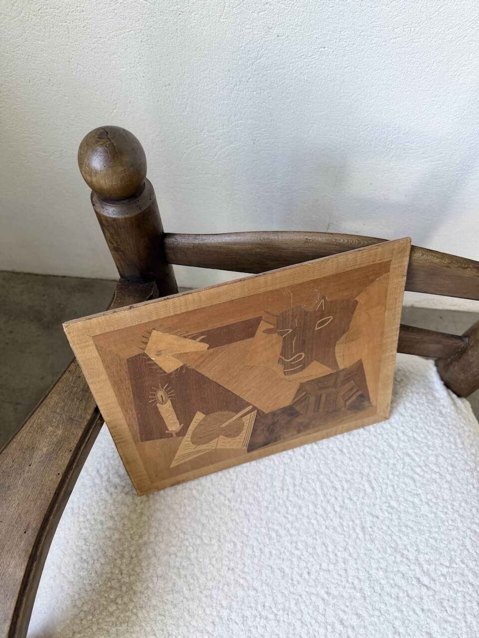 Panneau en marqueterie de bois inspiré de Picasso