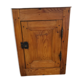 Corner cabinet
