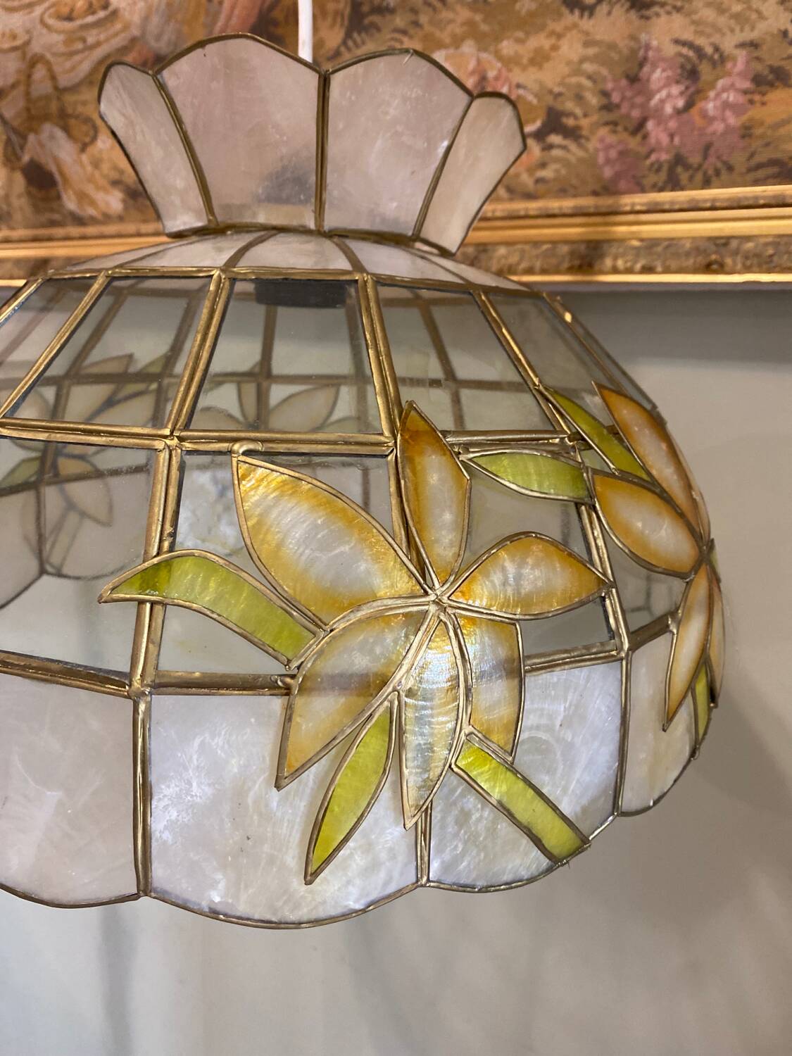 Vintage mother-of-pearl pendant light