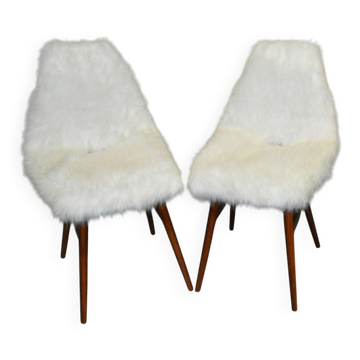 Set de 2 chaises Erika blanches et piètement bois par Judit Burján pour SZKIV, 1959