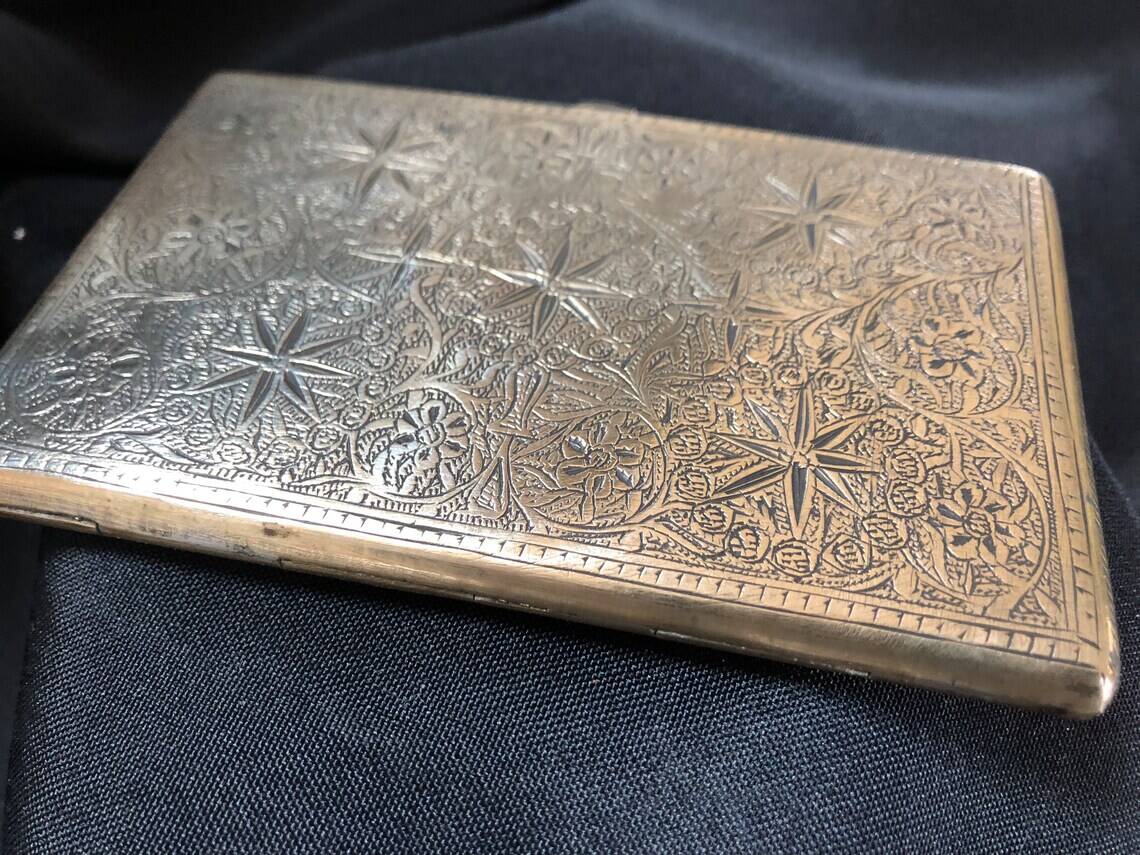 Chiseled bronze cigarette case from the late 19th century