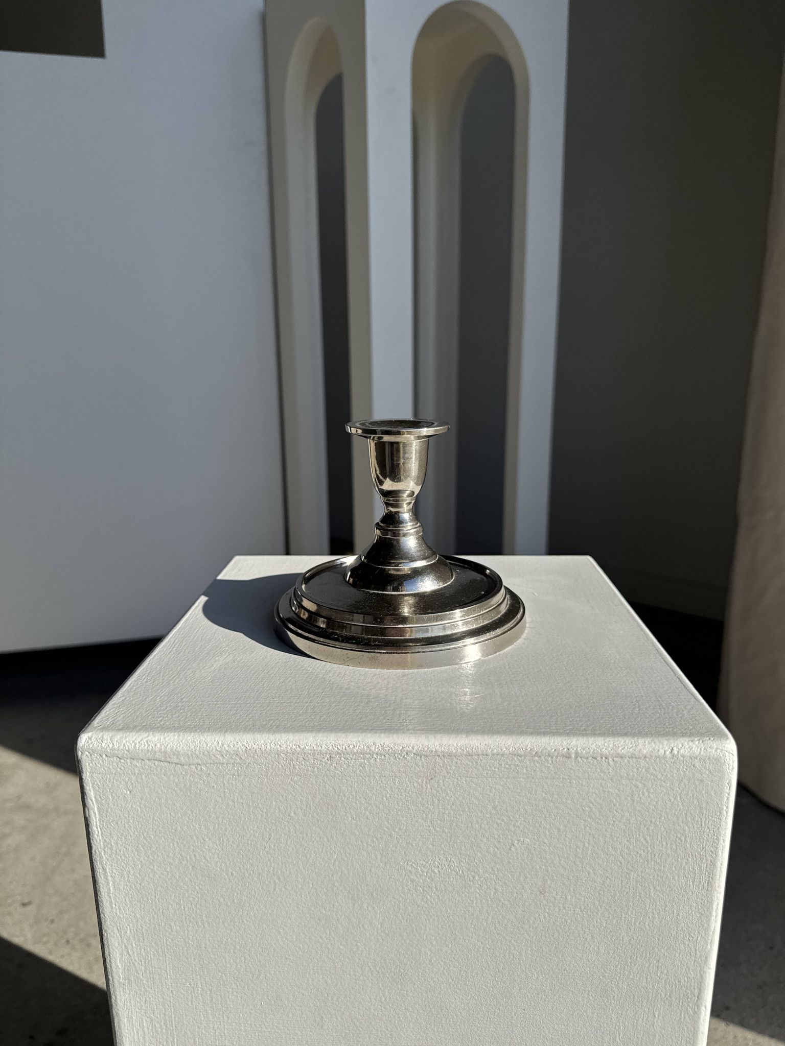 Small shiny silver-plated candlestick H11 D13