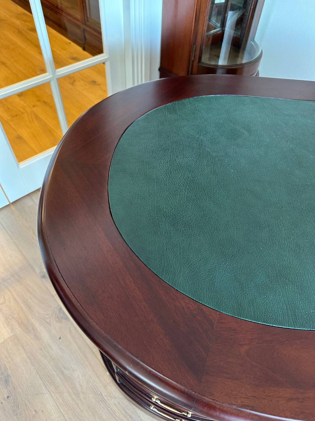 Kidney shaped desk