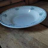 Plat creux en porcelaine St Amand fleurs verte