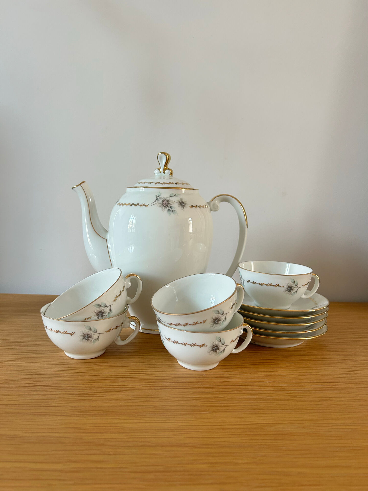 Porcelain coffee service SFR