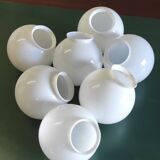 7 globes en opaline, milieu XXème