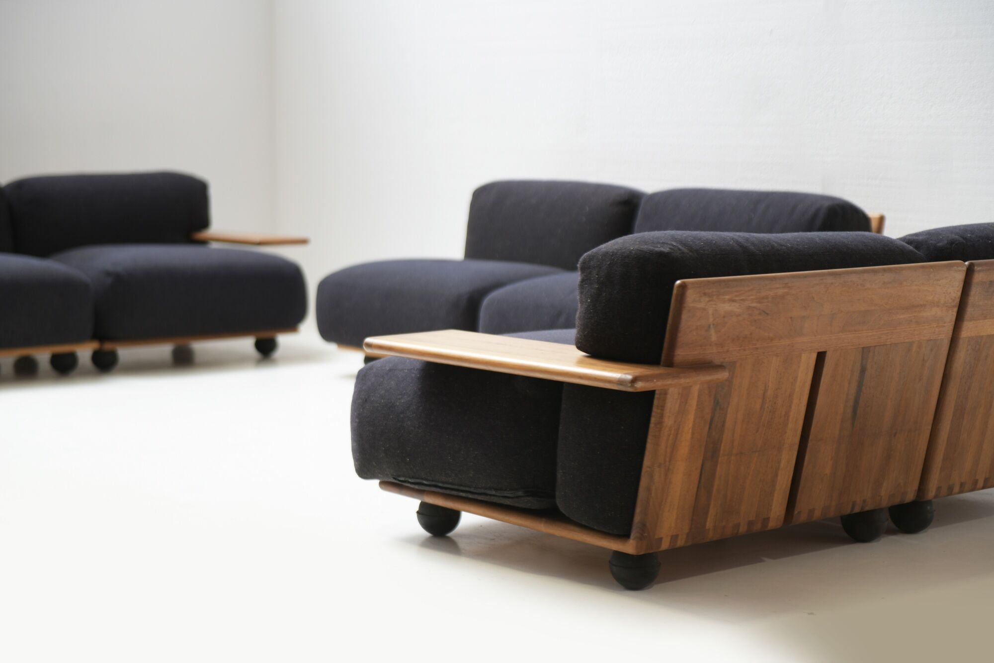 Stunning modular Pianura seating group by Mario Bellini for Cassina Italy