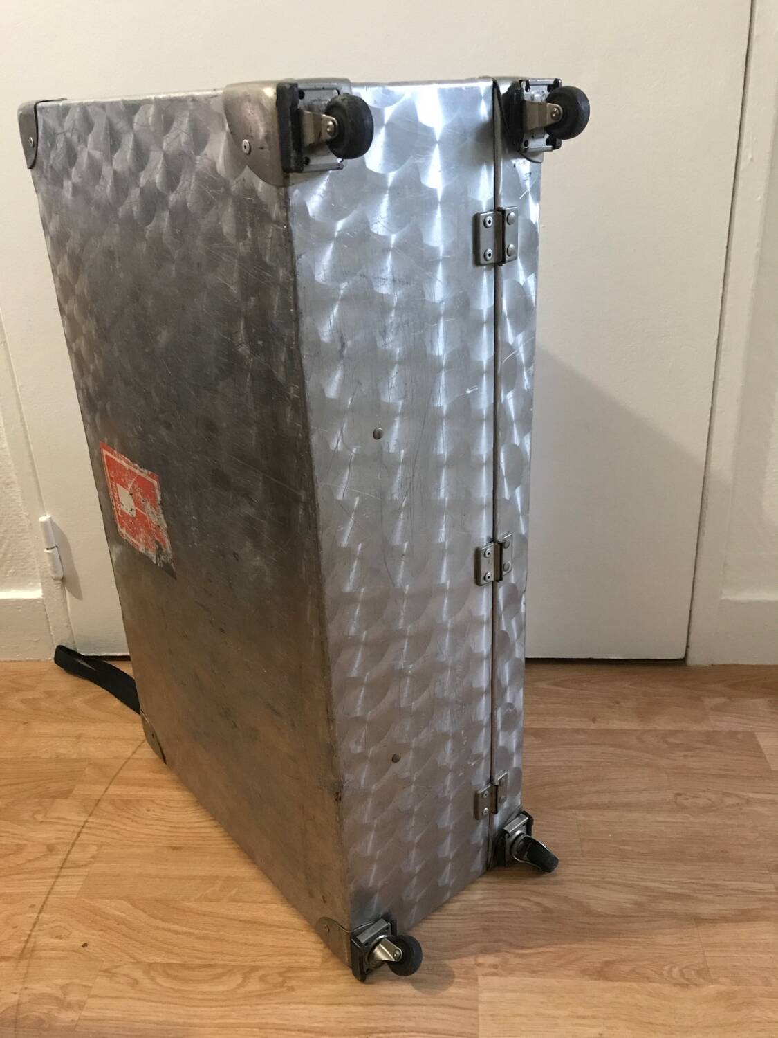 Corked ALUMINUM suitcase