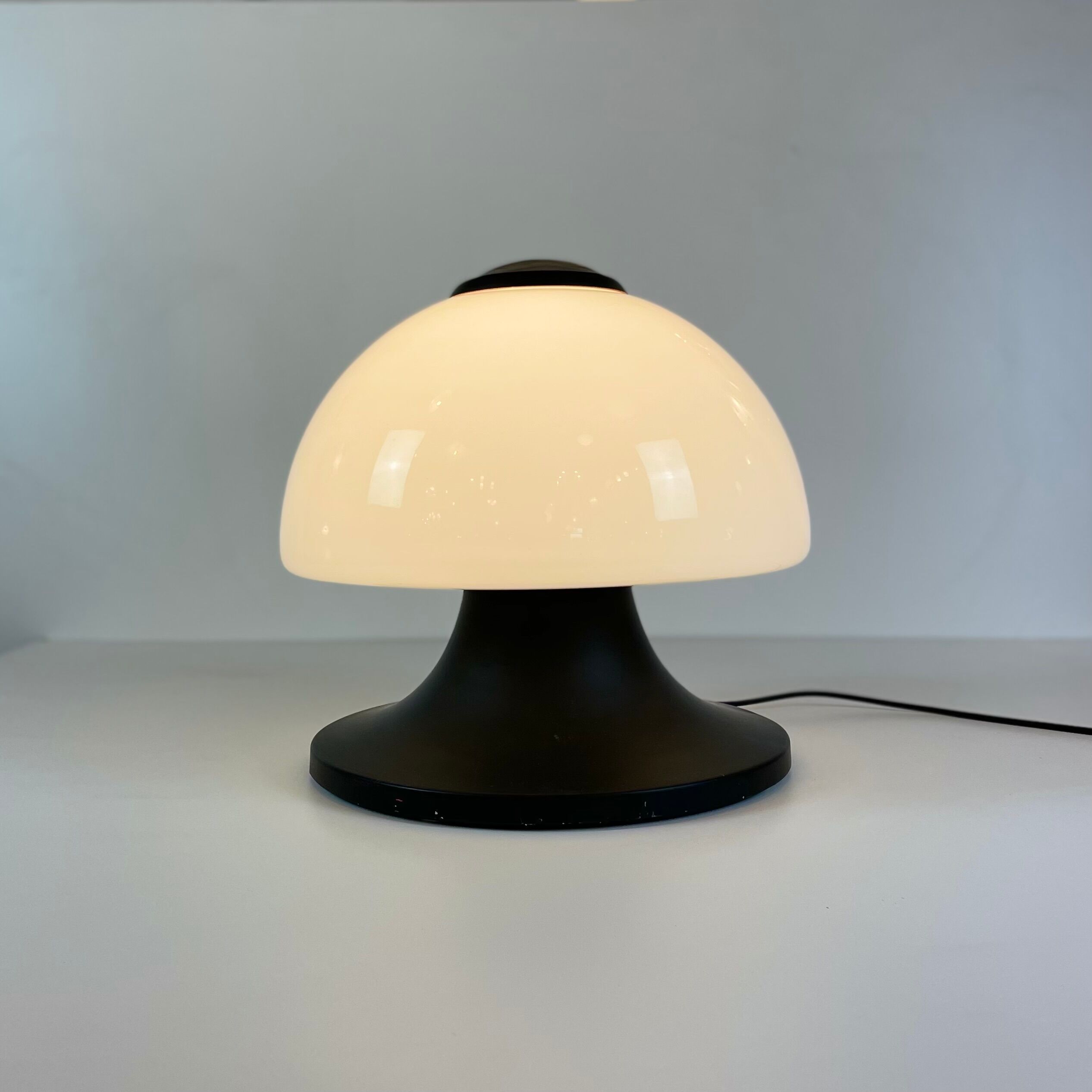 Italian table lamp att. gino sarfatti from 1960'
