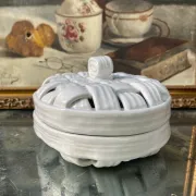 Bonbonnière en céramique tressée