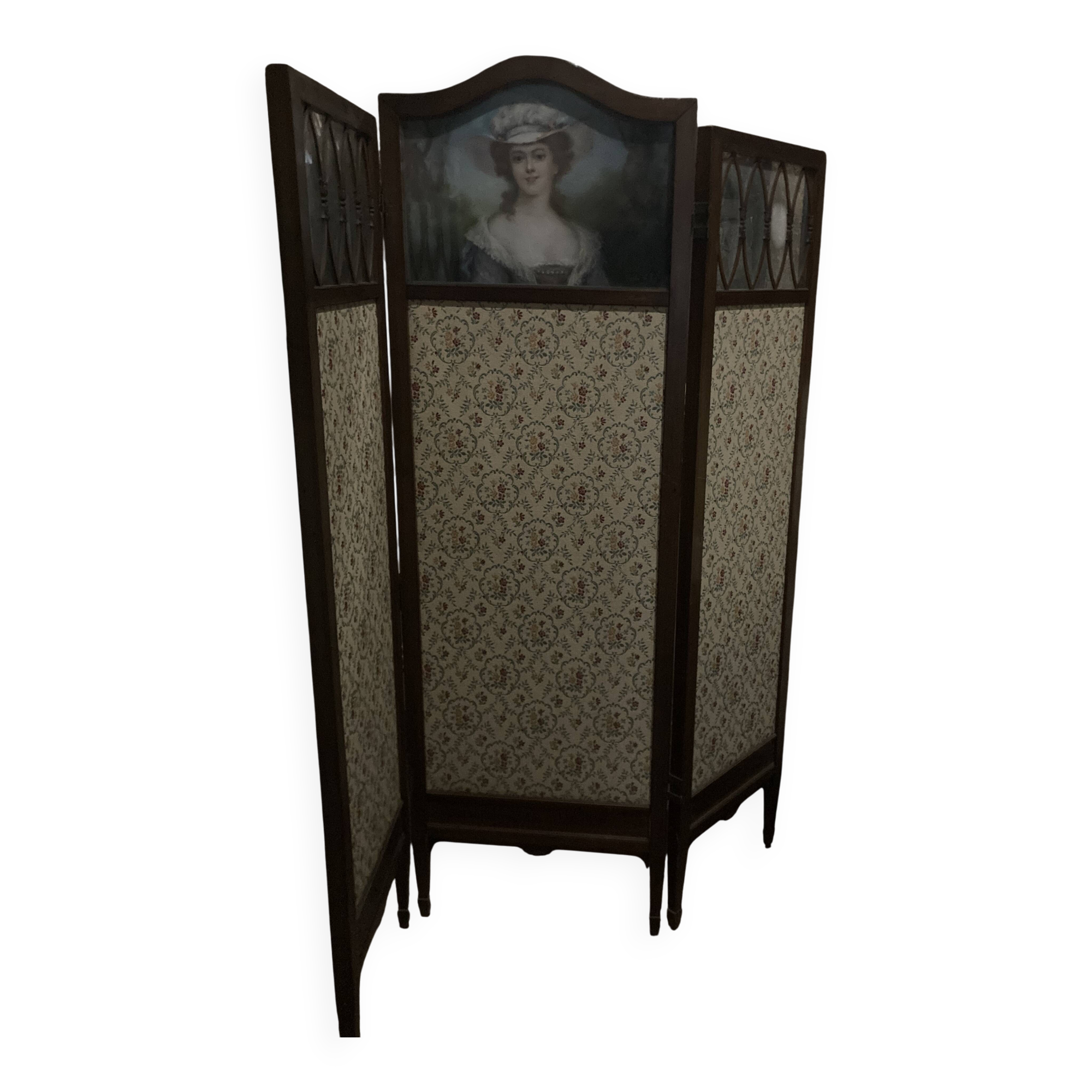 Antique screen from the 19th century.