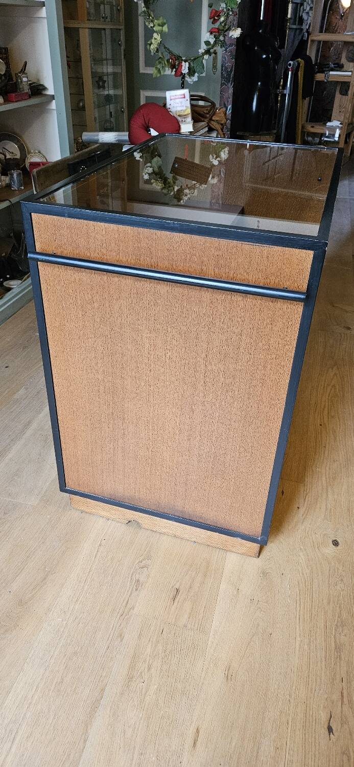 Blouse shop furniture