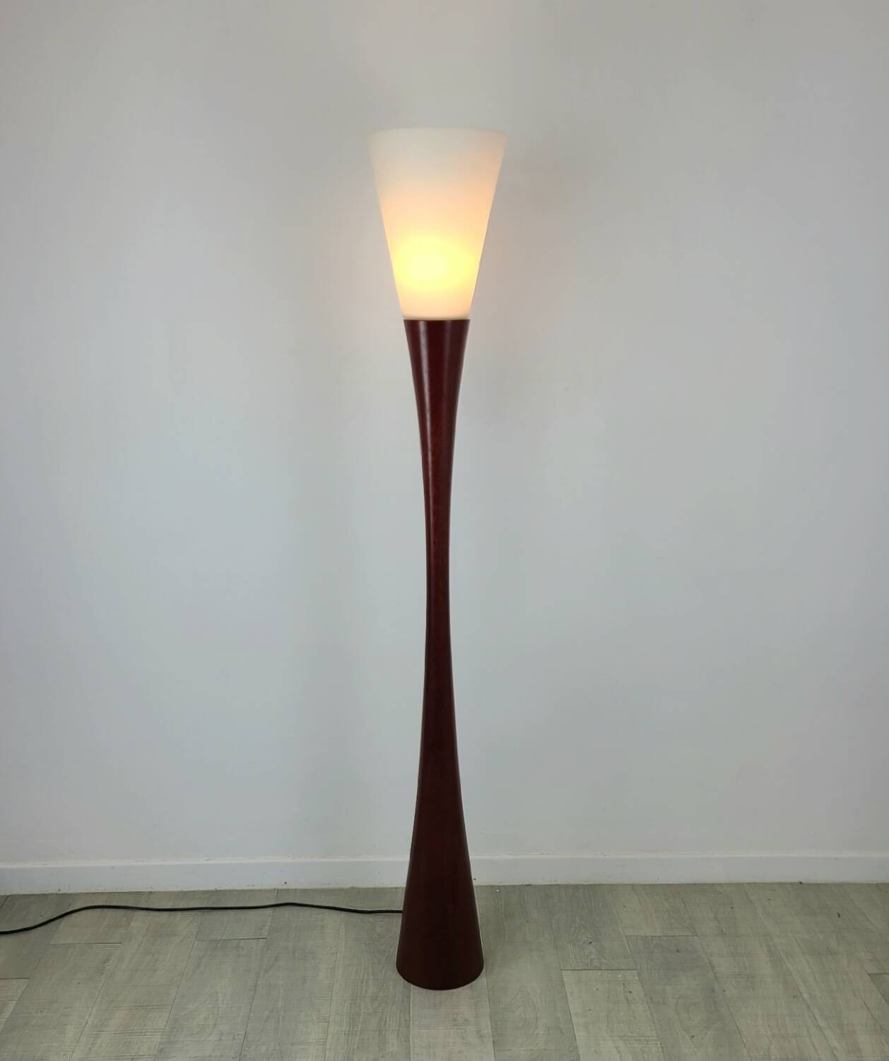 J1 Diabolo floor lamp design Joseph André Motte vintage Diderot edition