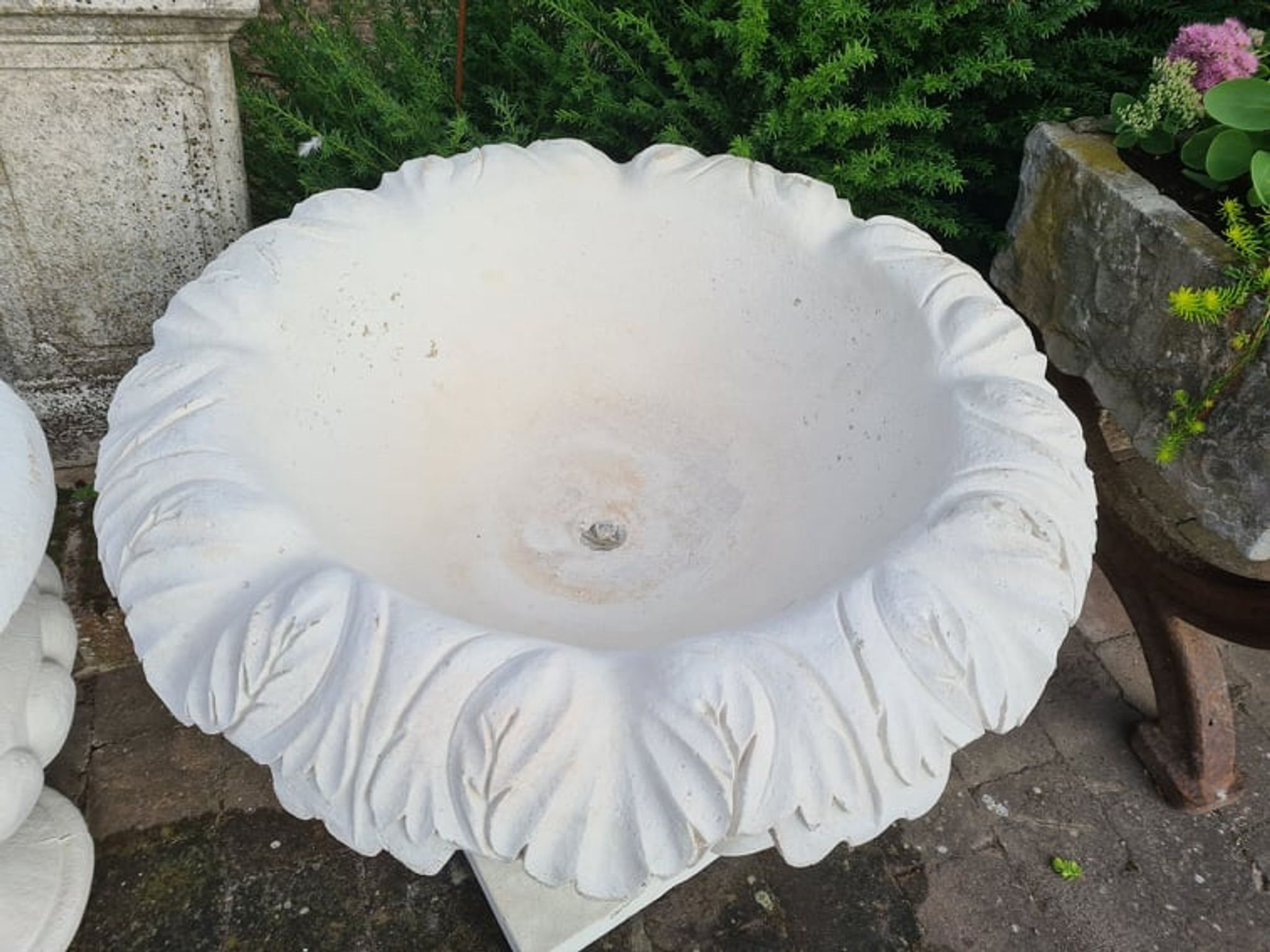 Vase médicis en pierre reconstituée