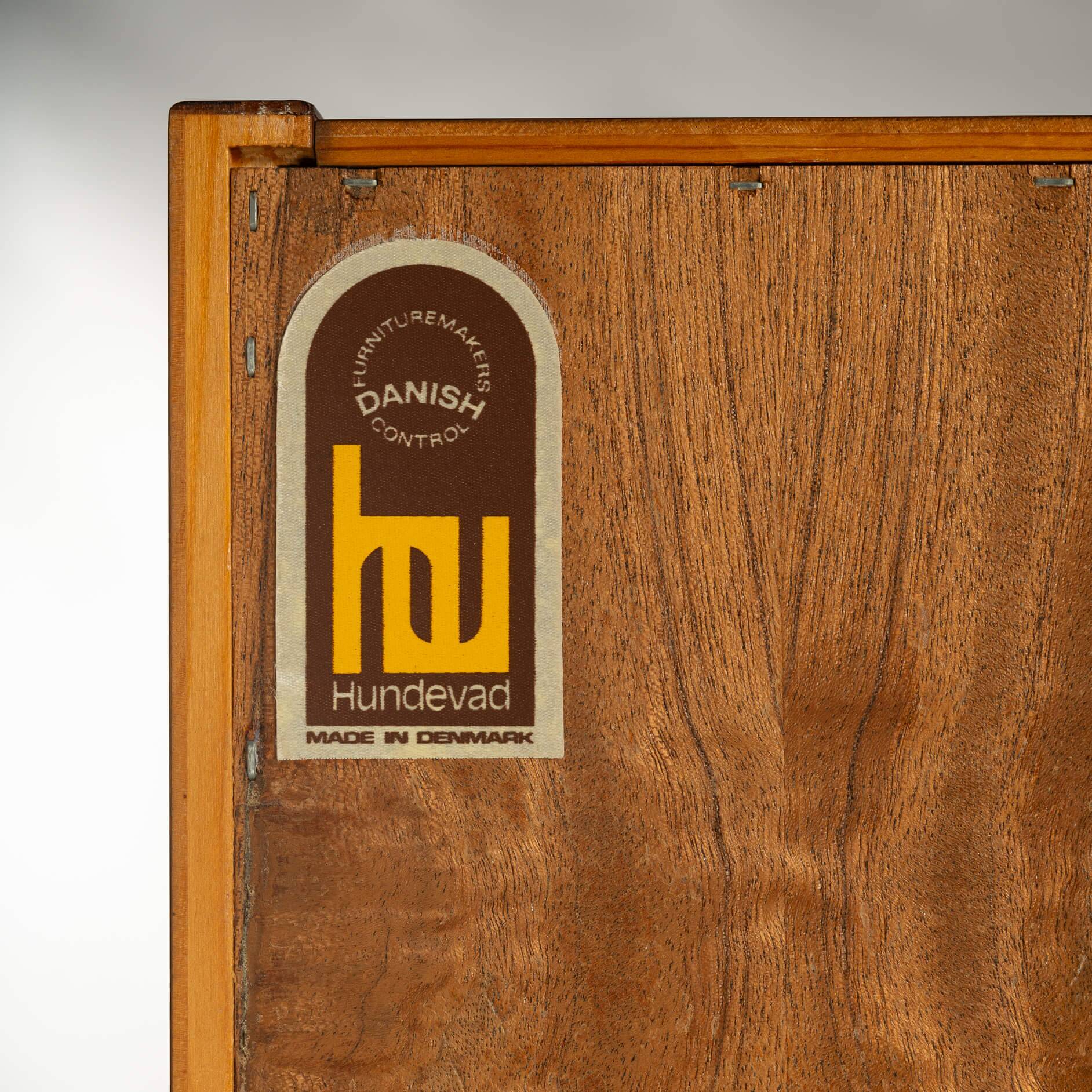 Bibliothèque en palissandre de design danois avec porte-disques vinyles, années 1960