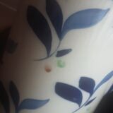 Lot decanter and cracked earthenware pot