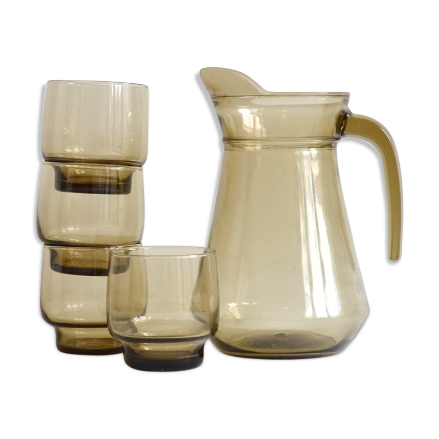 Decanter and four glasses