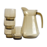 Decanter and four glasses