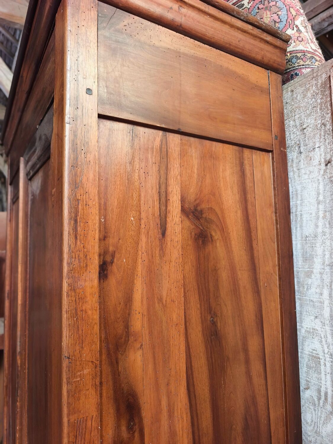 Antique linen cupboard in solid walnut from the 19th century – Louis Philippe