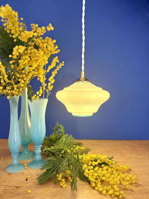 Suspension globe vintage en opaline bleue