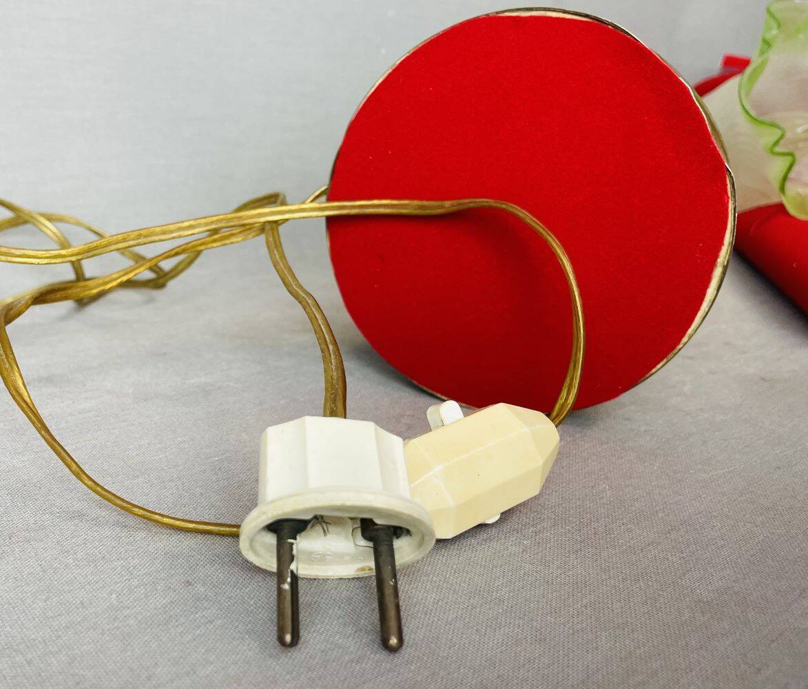 Portuguese 1930s green tulip glass table lamp