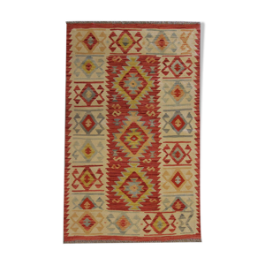 tapis en laine rouge