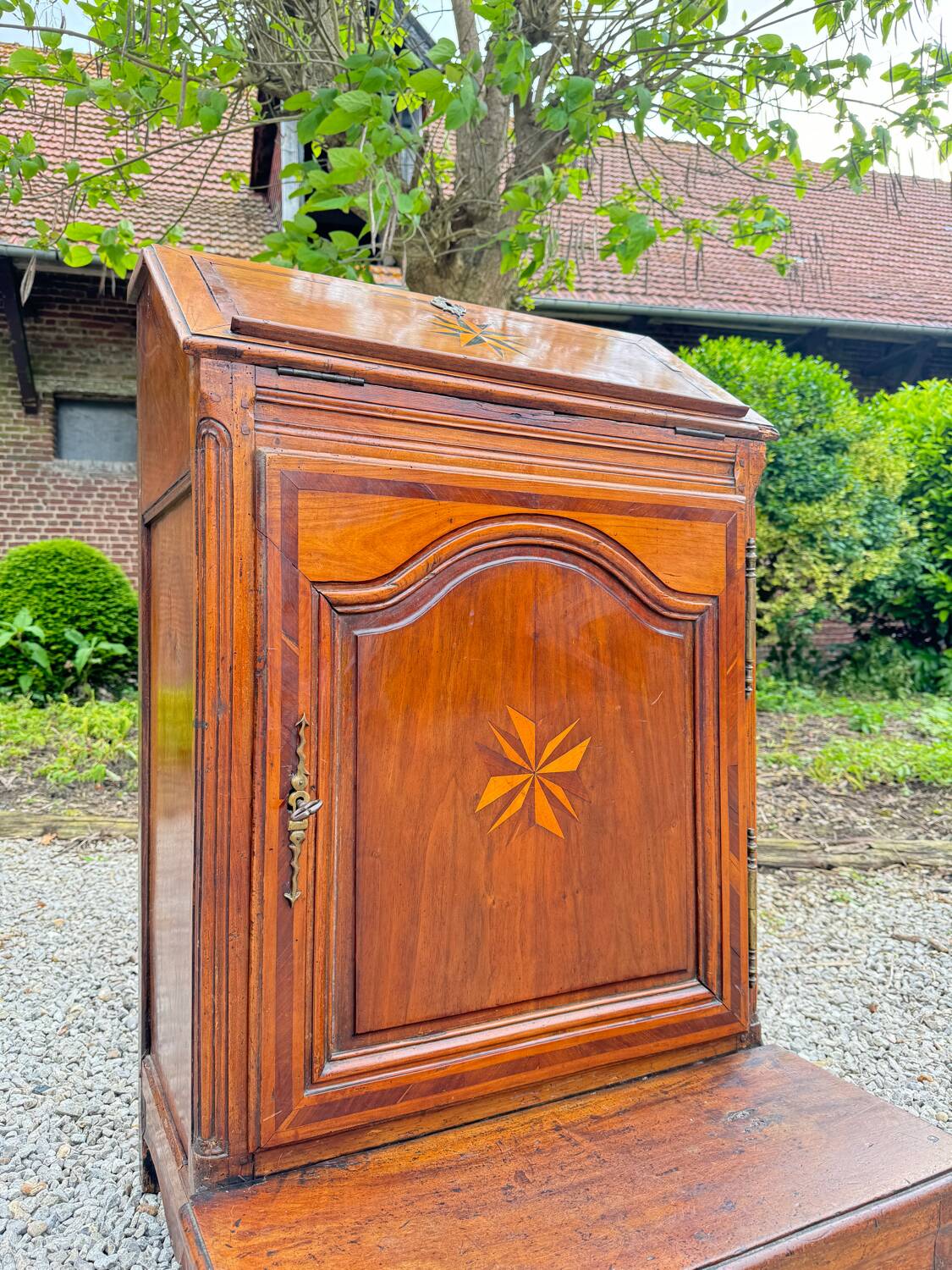 Oratory Furniture, Pray to God In Walnut And Marquetry Louis XIV Period XVIII Eme Century