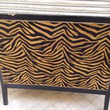 Bench old leopard