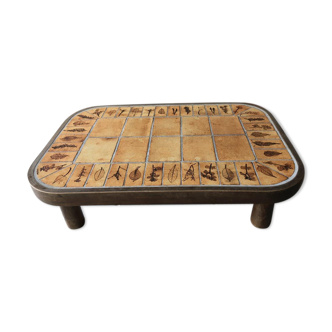 Coffee table signed Roger CAPRON