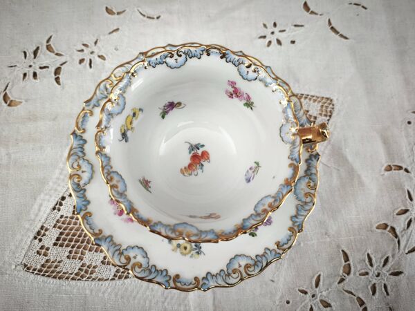 Tasse à thé ou à café long en porcelaine de Meissen Art Nouveau modèle 1