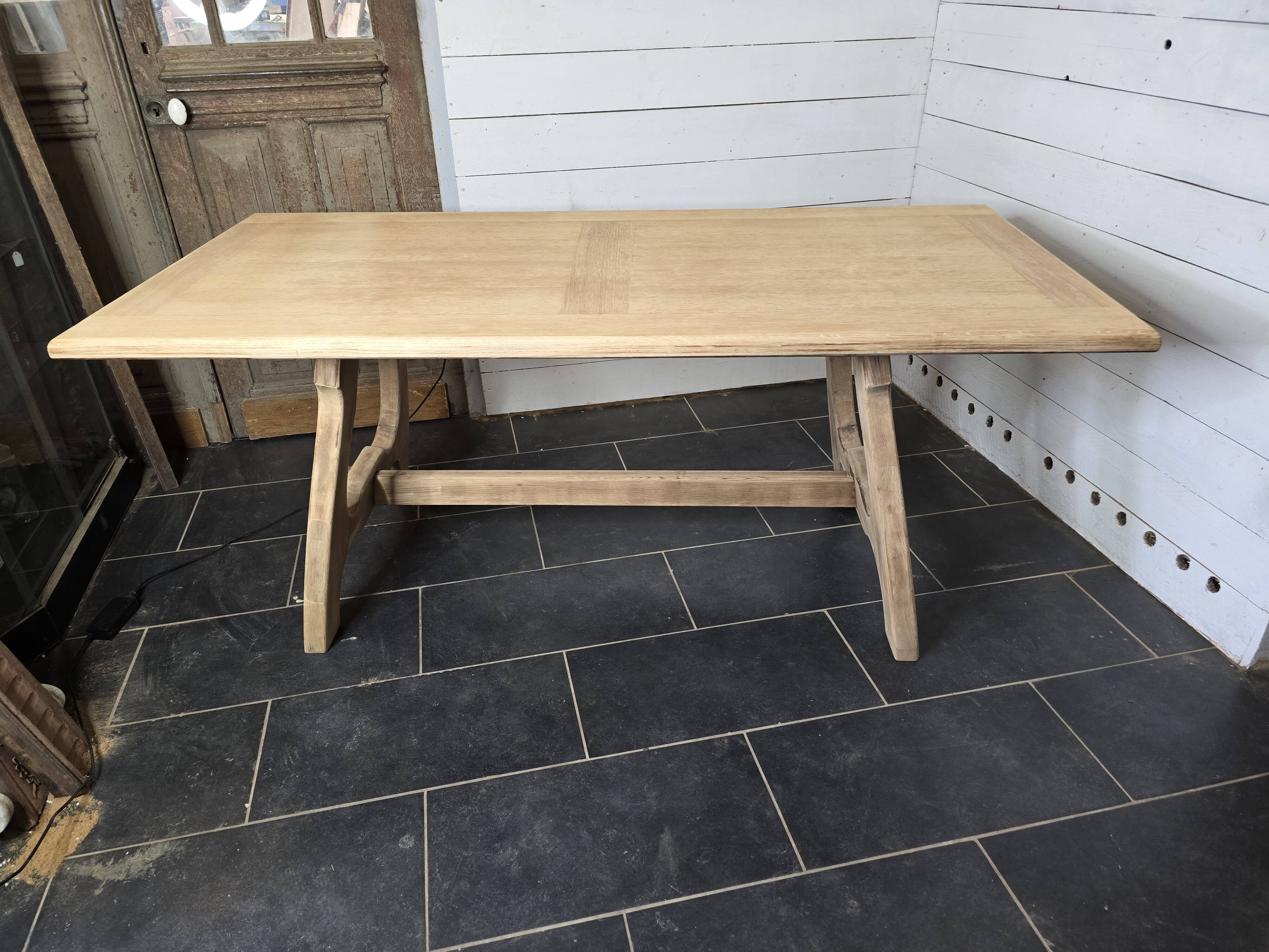 Guillerme and hambron oak table