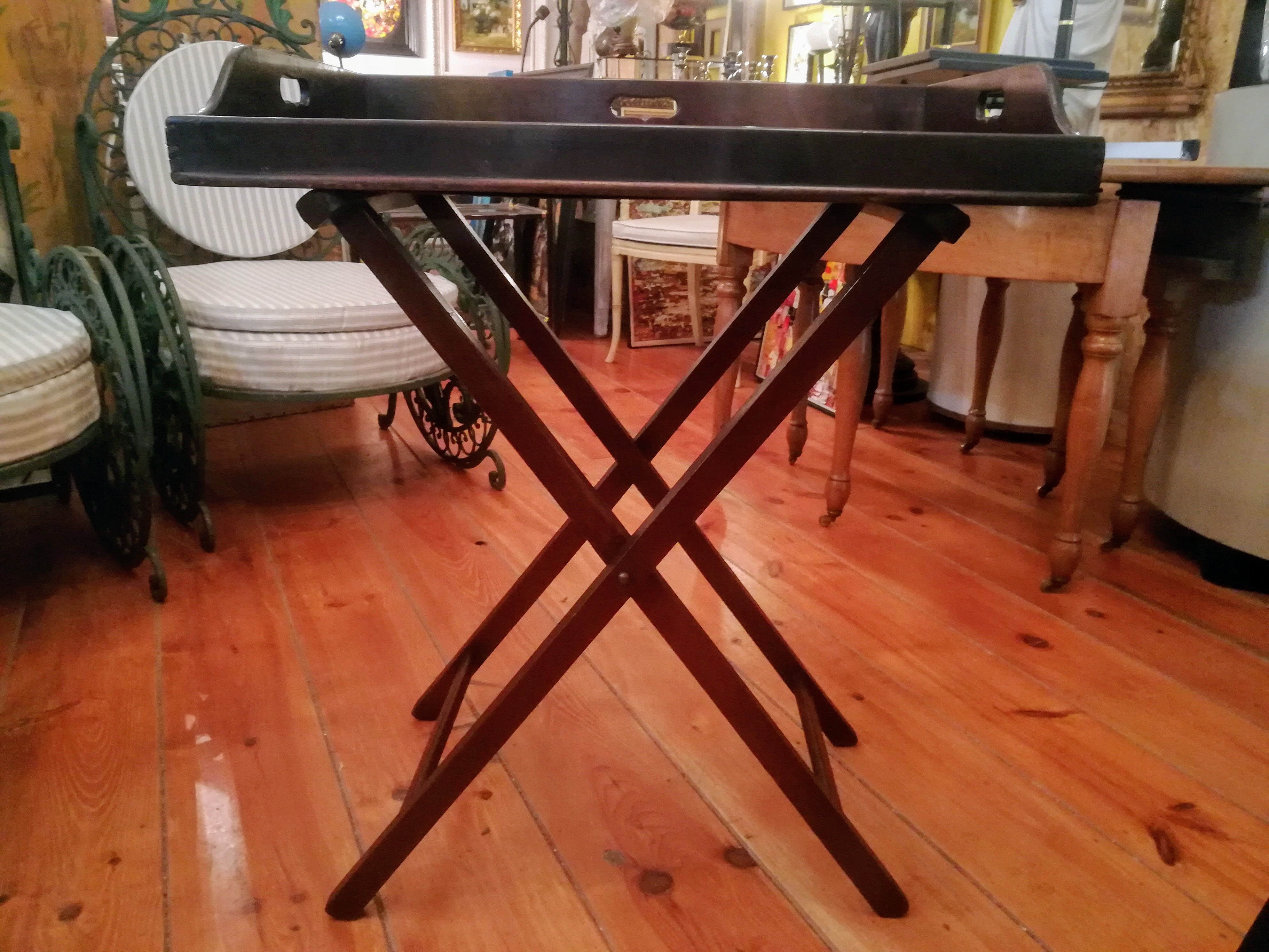 Mahogany butler folding table