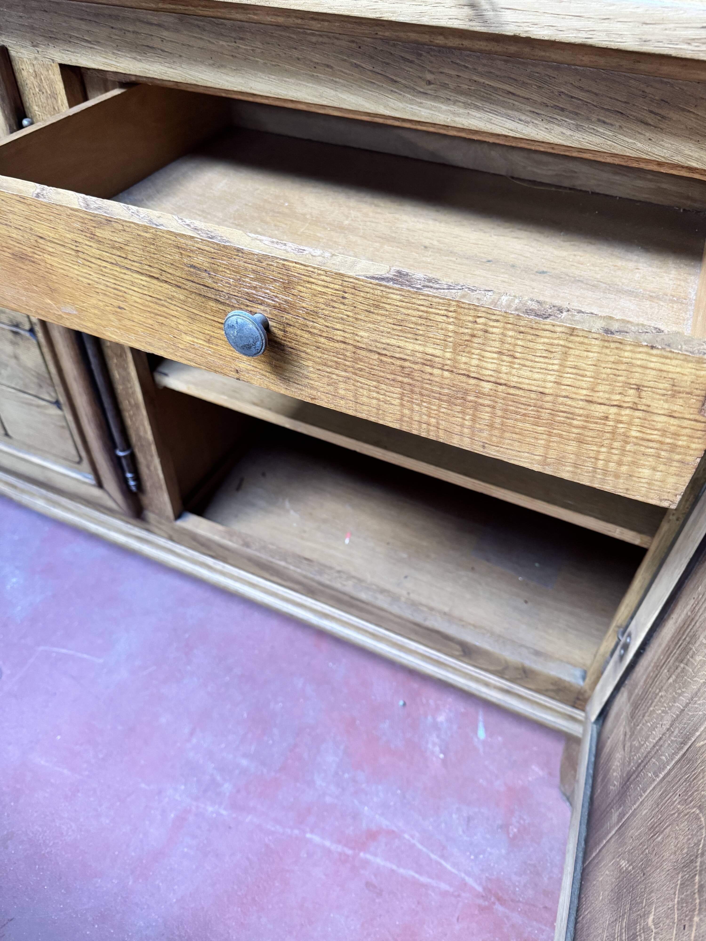 Large Art Deco sideboard in oak - Modernist Design 1950