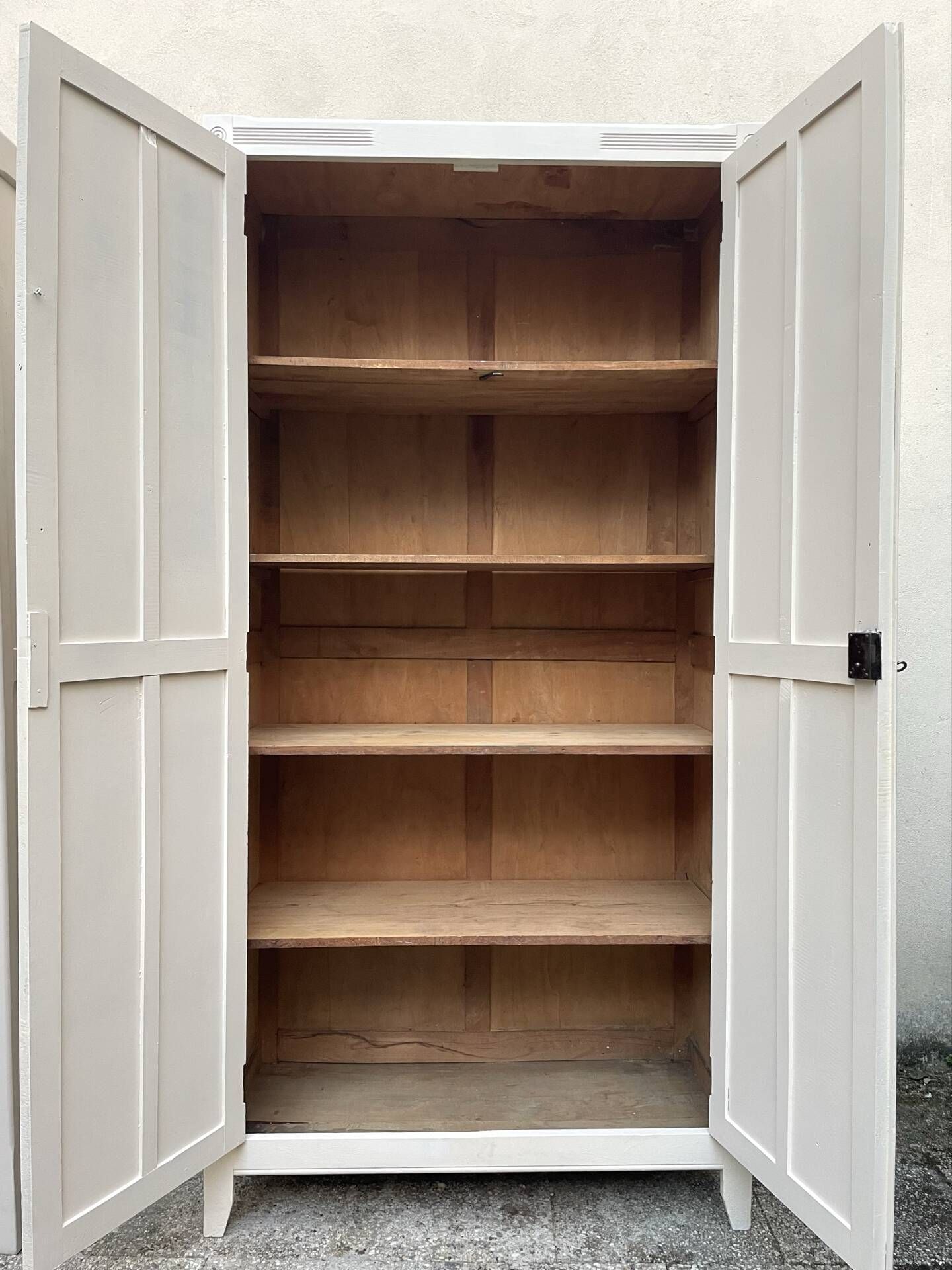 Armoire parisienne crème 