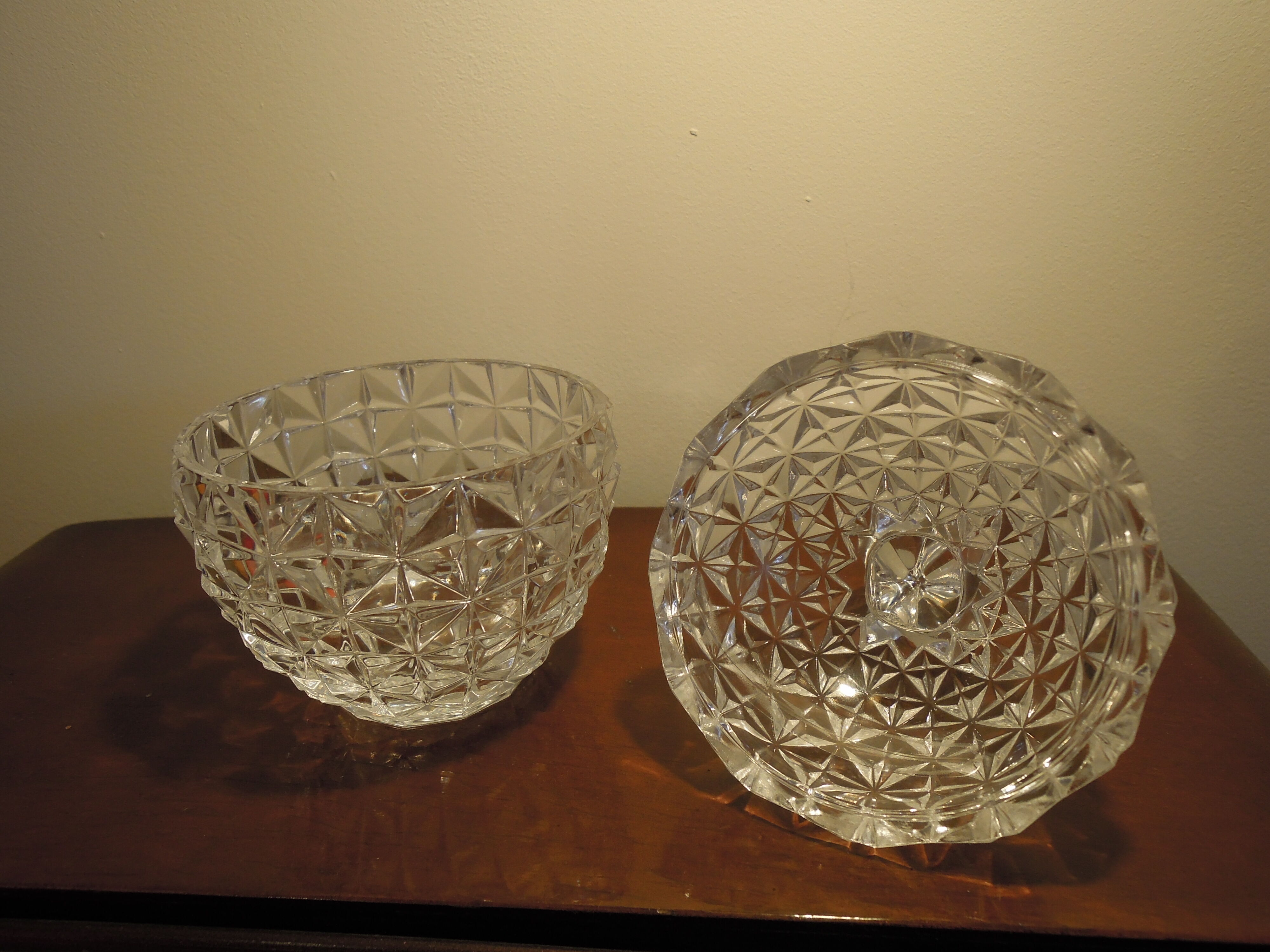 Bonbonniere pineapple in Crystal of arques
