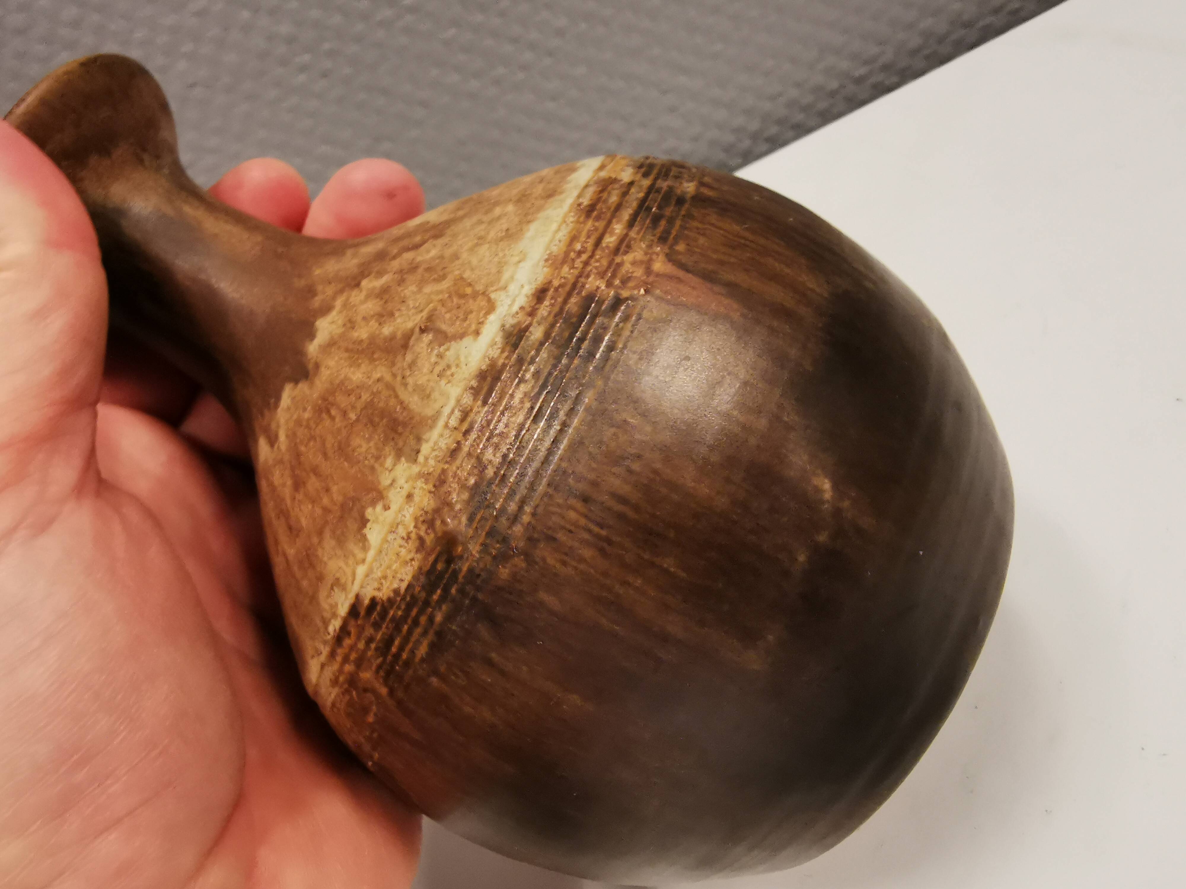 Ceramic vase in earthy/brownish/beige colours and tones. Judi Art, Denmark 1970s