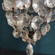 Paire de petits lustres de sac anciens en laiton et cristal français