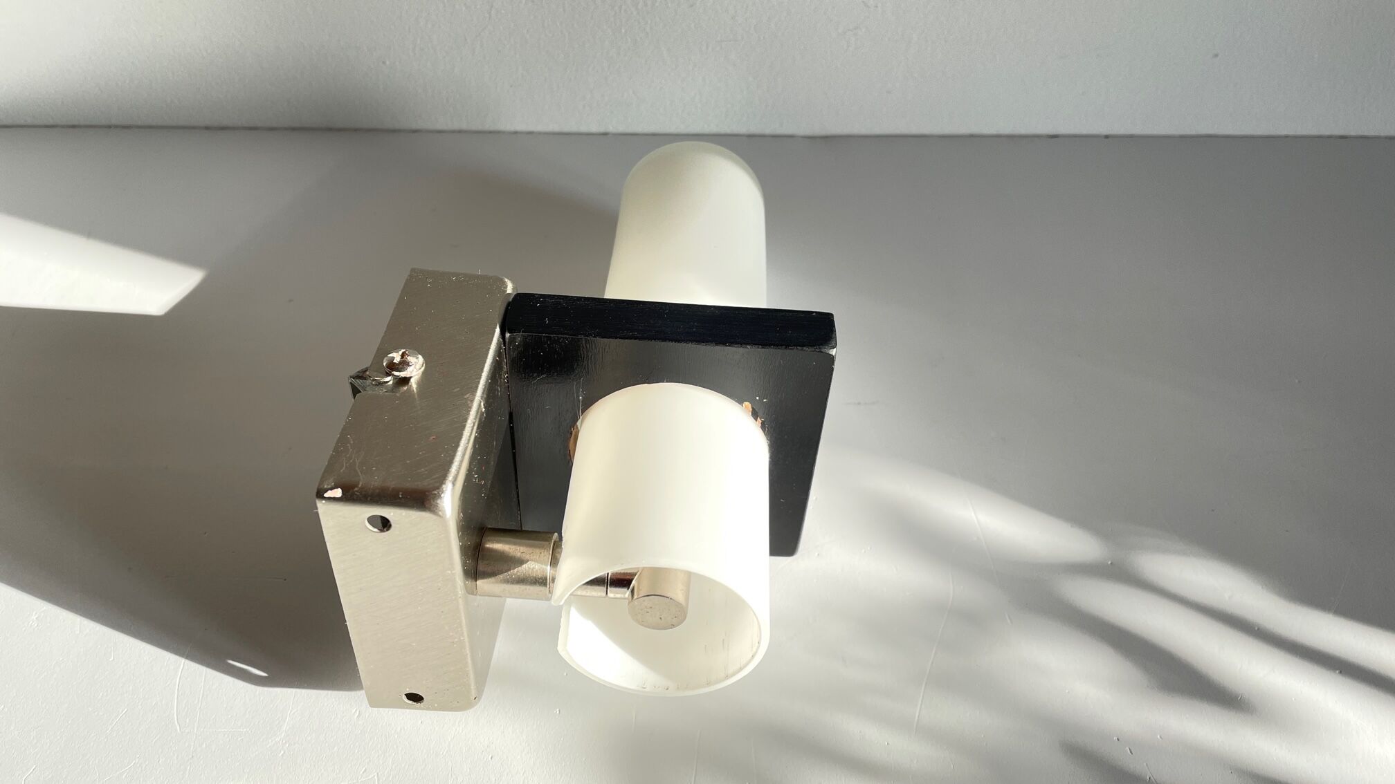 Contemporary wall lamp vintage design