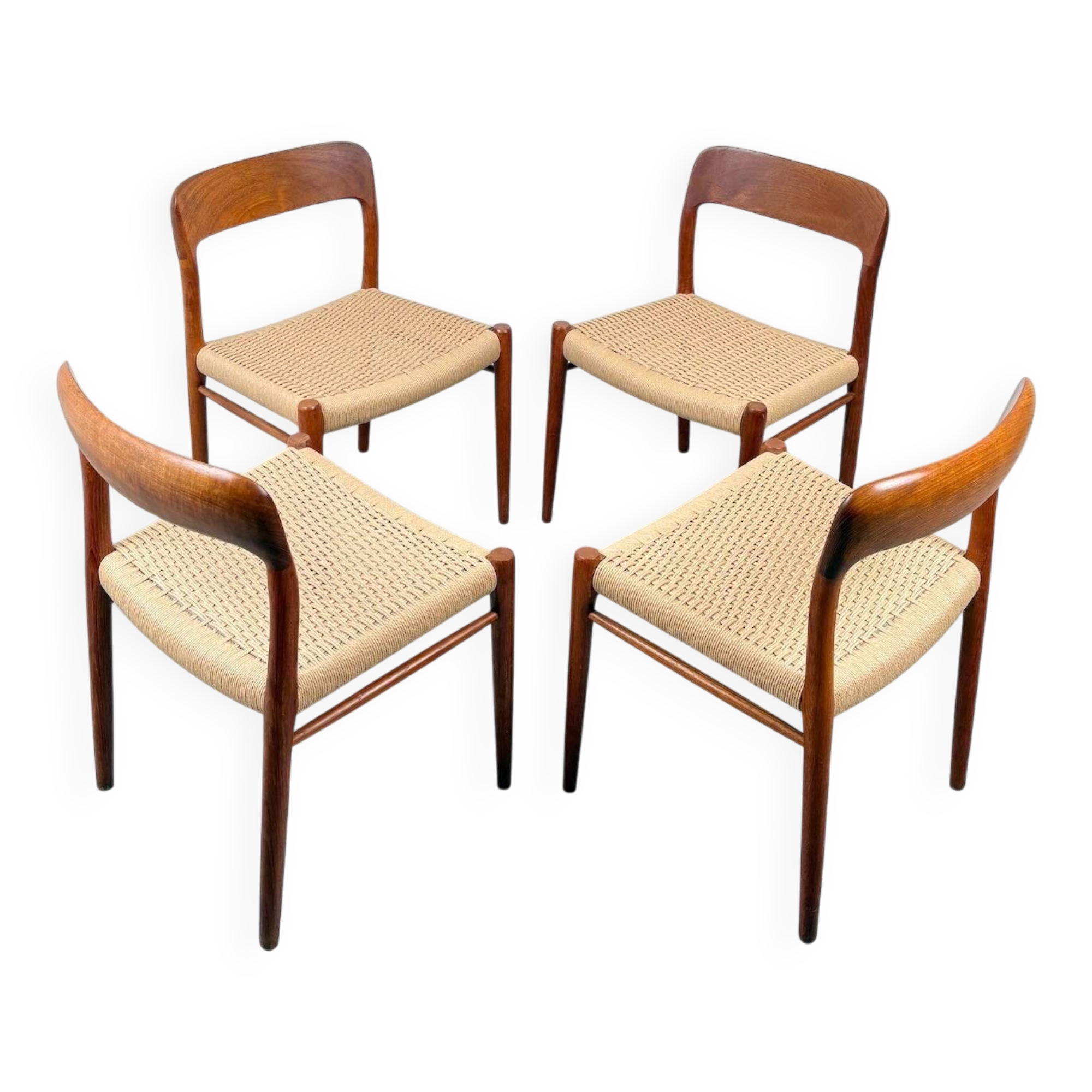 Ensemble de 4 chaises modèle 75 en teck par Niels O. Møller