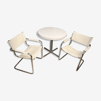 Round table and 2 Bauhaus MG5 chairs