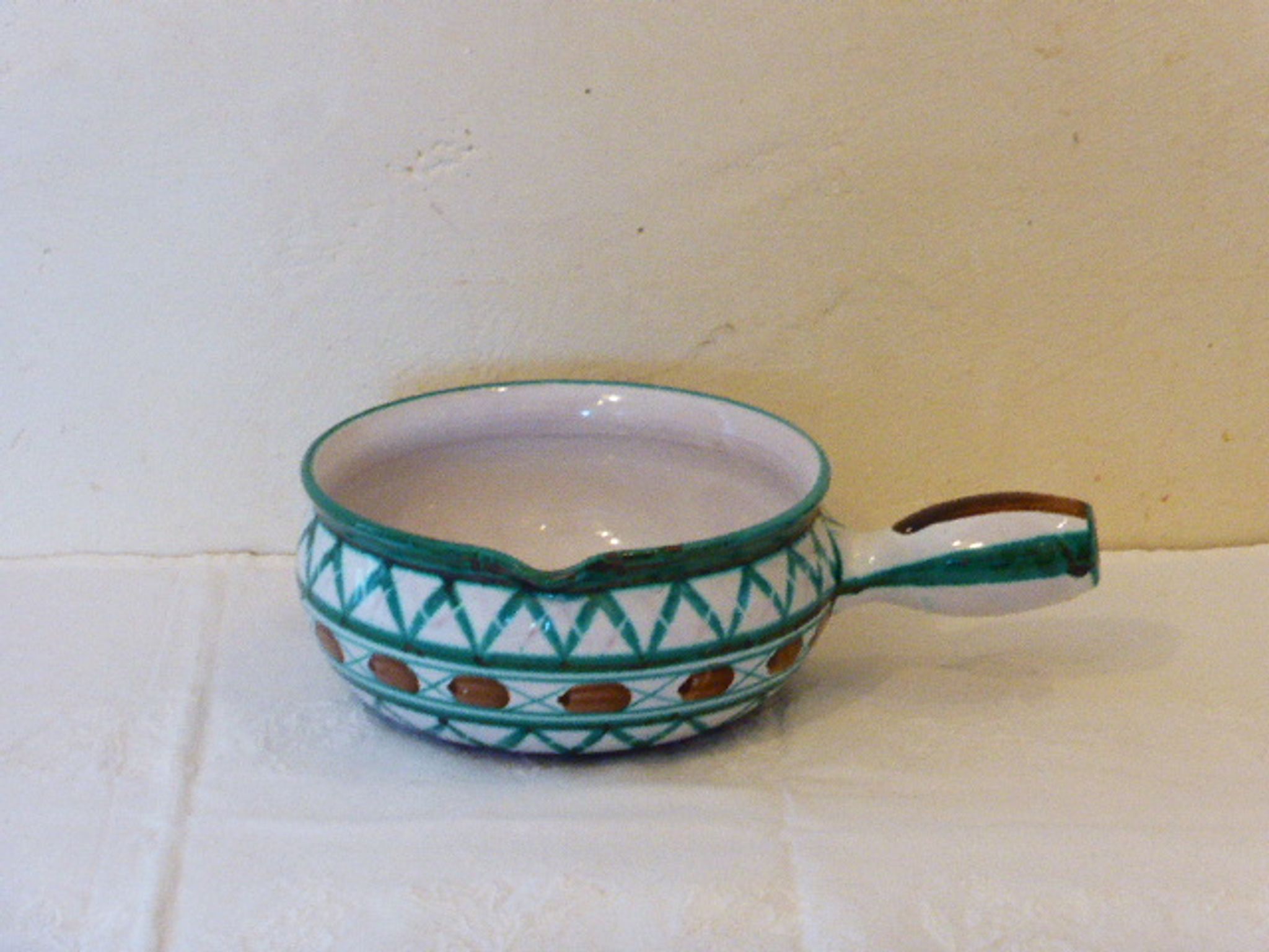 Salad bowl in the form of fondue pot, Robert Picault Vallauris, in enamelled ceramics, vintage 1950/60,
