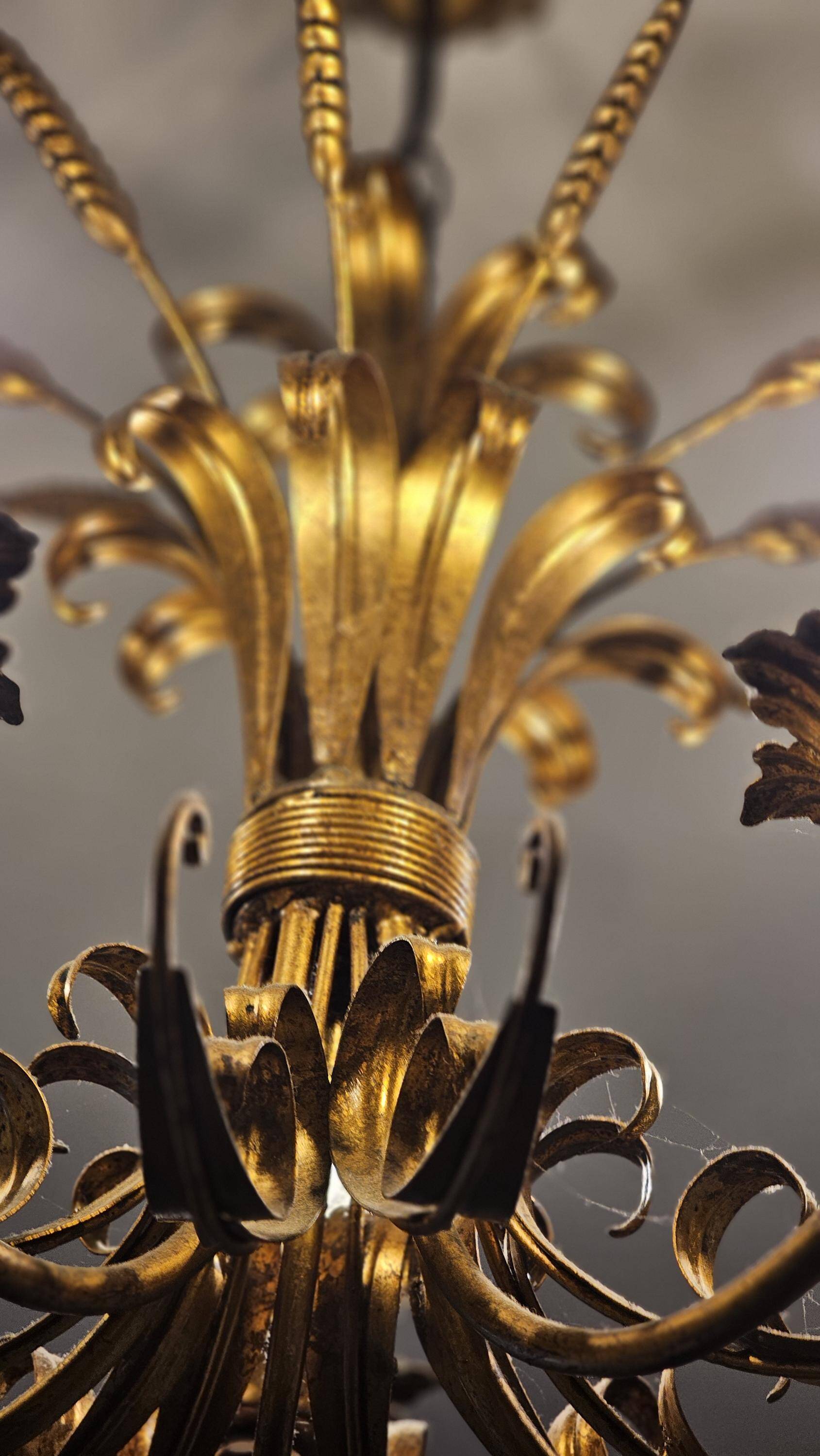 Patinated bronze chandelier with 5 lights – Louis XV style