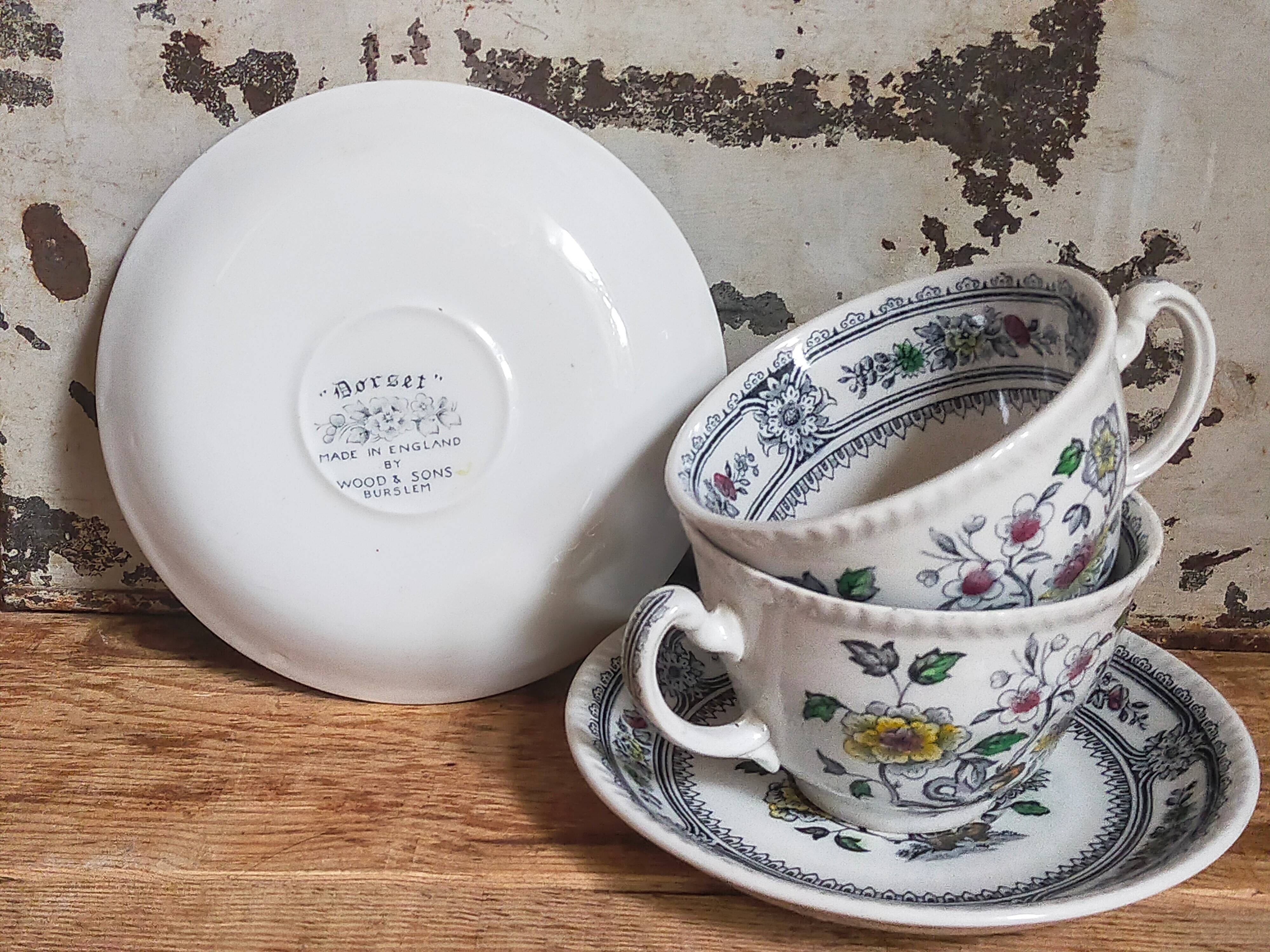 Two vintage wood & sons english lunches "dorset" service